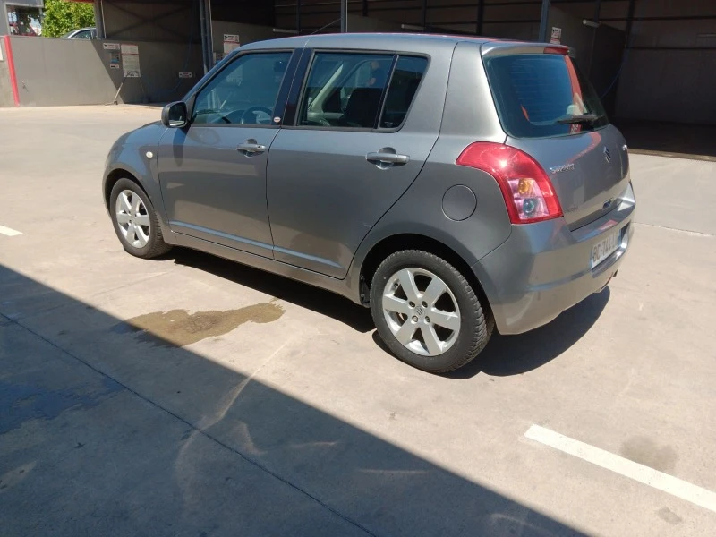 Suzuki Swift  1.3 DDiS GL 5 portes, снимка 12 - Автомобили и джипове - 48315787