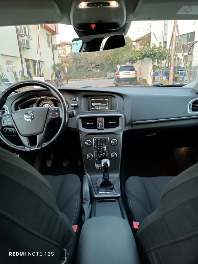 Volvo V40 EURO 6B, снимка 9 - Автомобили и джипове - 47814965