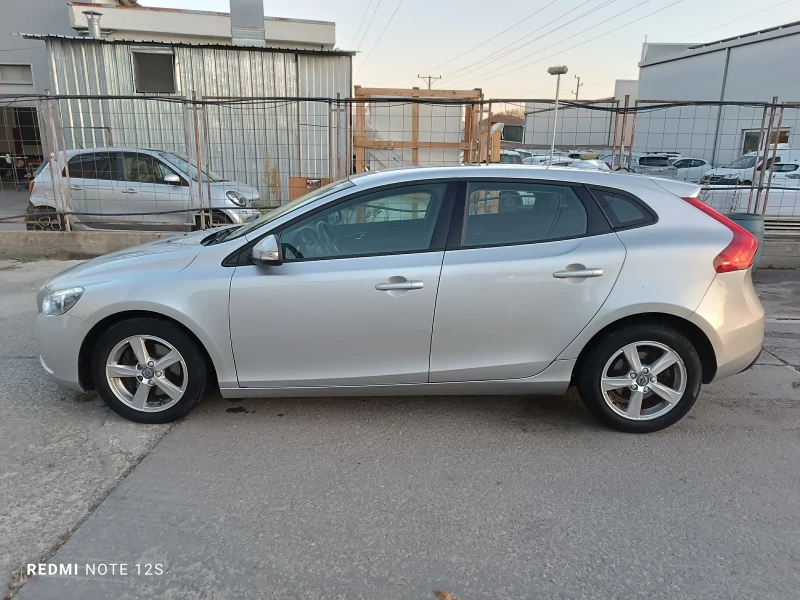 Volvo V40 EURO 6B, снимка 2 - Автомобили и джипове - 47814965