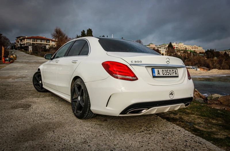 Mercedes-Benz C 300 4MATIC AMG, снимка 7 - Автомобили и джипове - 48490802