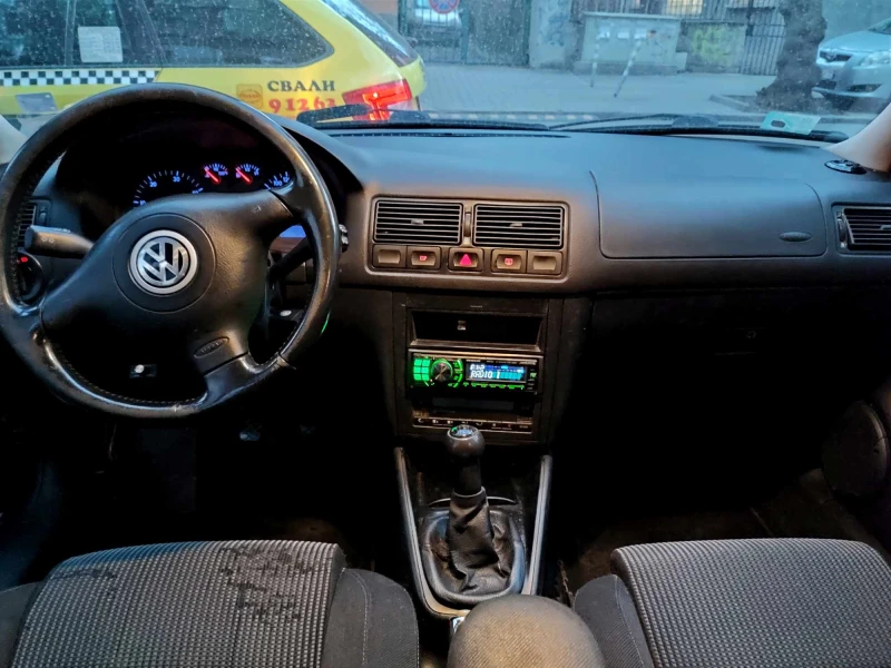 VW Golf, снимка 7 - Автомобили и джипове - 48968906