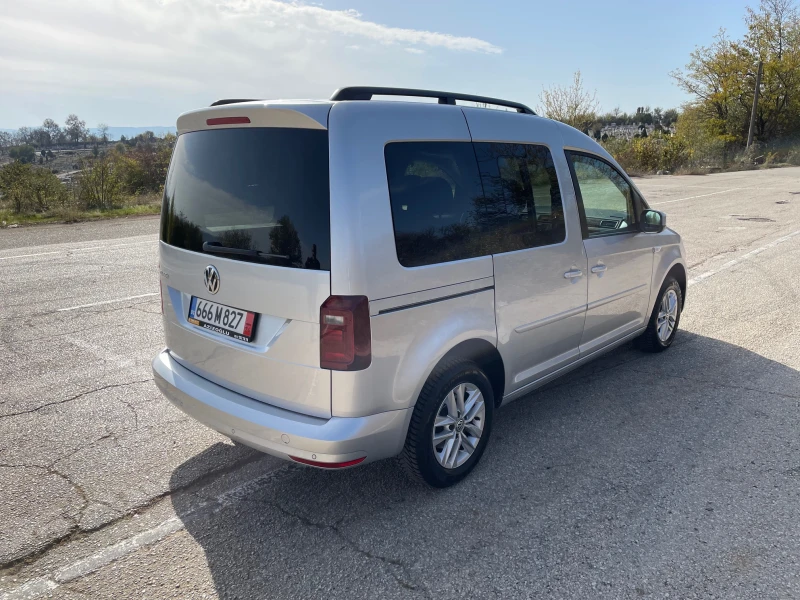 VW Caddy, снимка 8 - Автомобили и джипове - 49308402