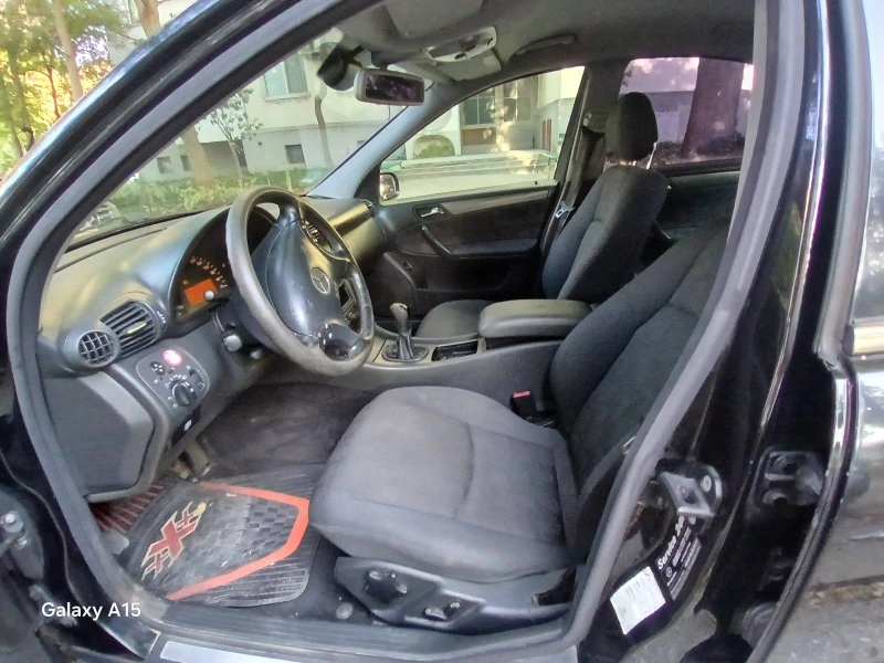 Mercedes-Benz C 200, снимка 8 - Автомобили и джипове - 52279107