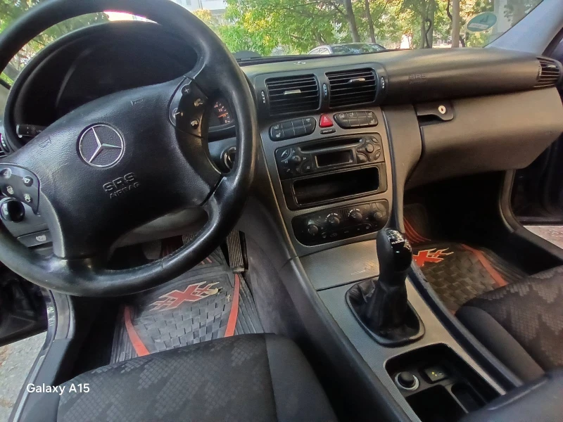 Mercedes-Benz C 200, снимка 7 - Автомобили и джипове - 52279107