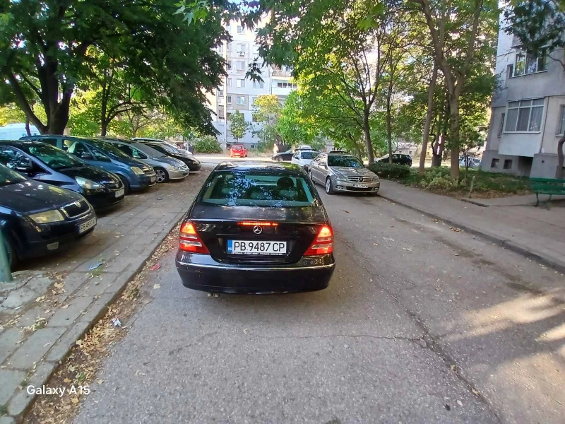 Mercedes-Benz C 200, снимка 4 - Автомобили и джипове - 52279107