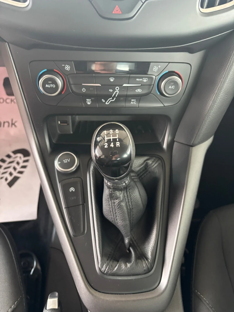 Ford Focus Benzin 1000kub , снимка 10 - Автомобили и джипове - 52048763