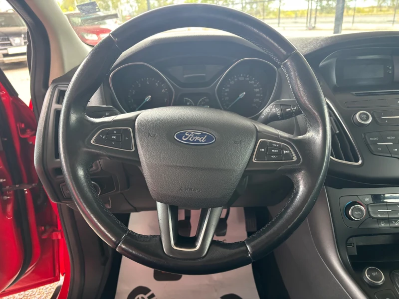 Ford Focus Benzin 1000kub , снимка 8 - Автомобили и джипове - 52048763