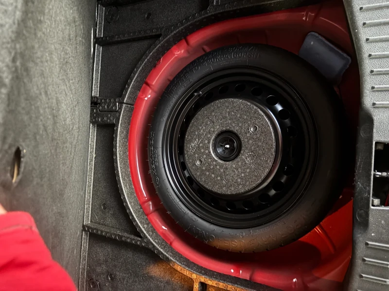 Ford Focus Benzin 1000kub , снимка 7 - Автомобили и джипове - 52048763