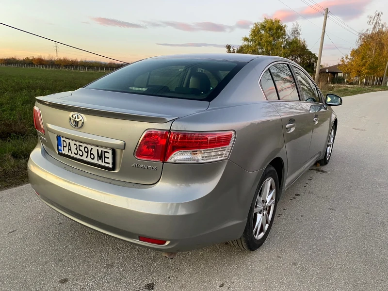 Toyota Avensis 2.0 D4D 126, снимка 7 - Автомобили и джипове - 52404125