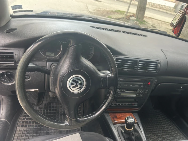 VW Passat, снимка 6 - Автомобили и джипове - 53406470