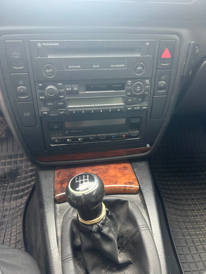 VW Passat, снимка 4 - Автомобили и джипове - 53406470