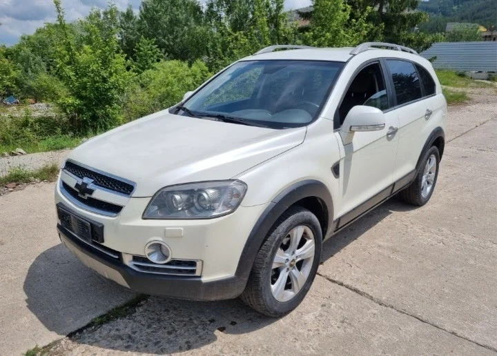 Chevrolet Captiva 4х4, снимка 1 - Автомобили и джипове - 49254108