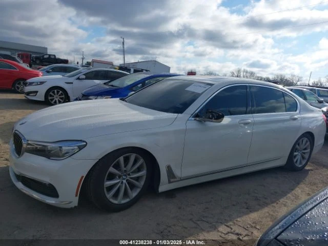 BMW 740 * Възможност за Лизинг* , снимка 8 - Автомобили и джипове - 49522028