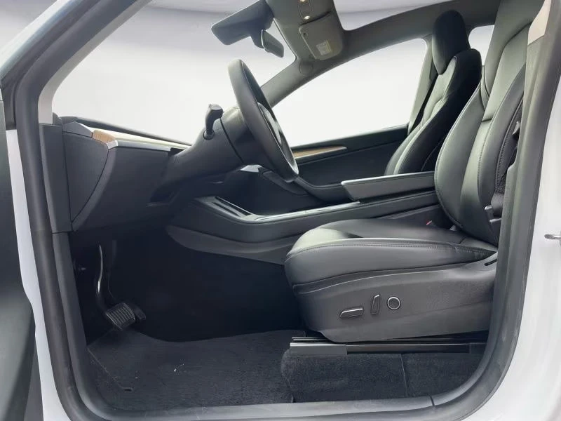 Tesla Model Y LONG-RANGE/AWD/514HP/DIGITAL/KLESS/PANO/LED/365f - изображение 8