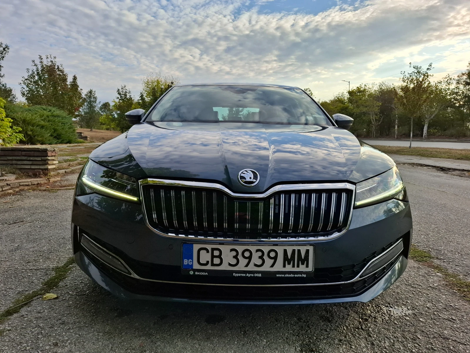 Skoda Superb L&K 2.0 TDI 200k.c. - изображение 2