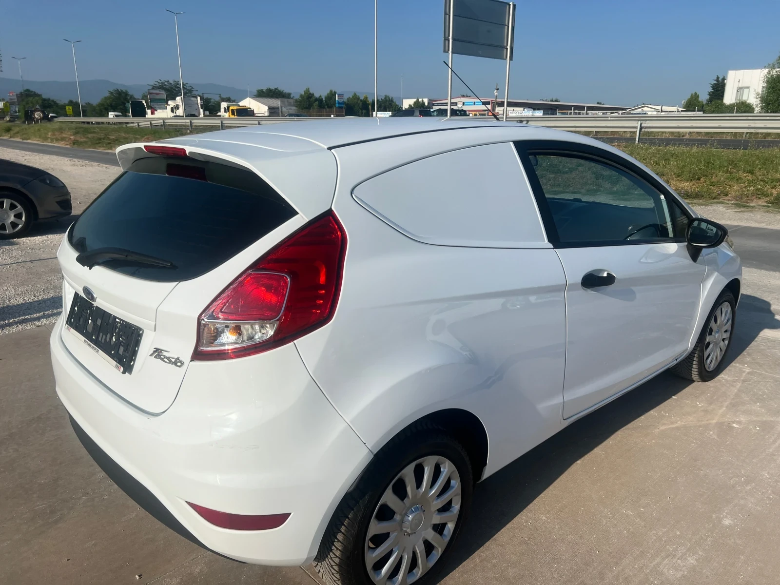 Ford Fiesta 1.5tdci-Клима-N1 - изображение 5