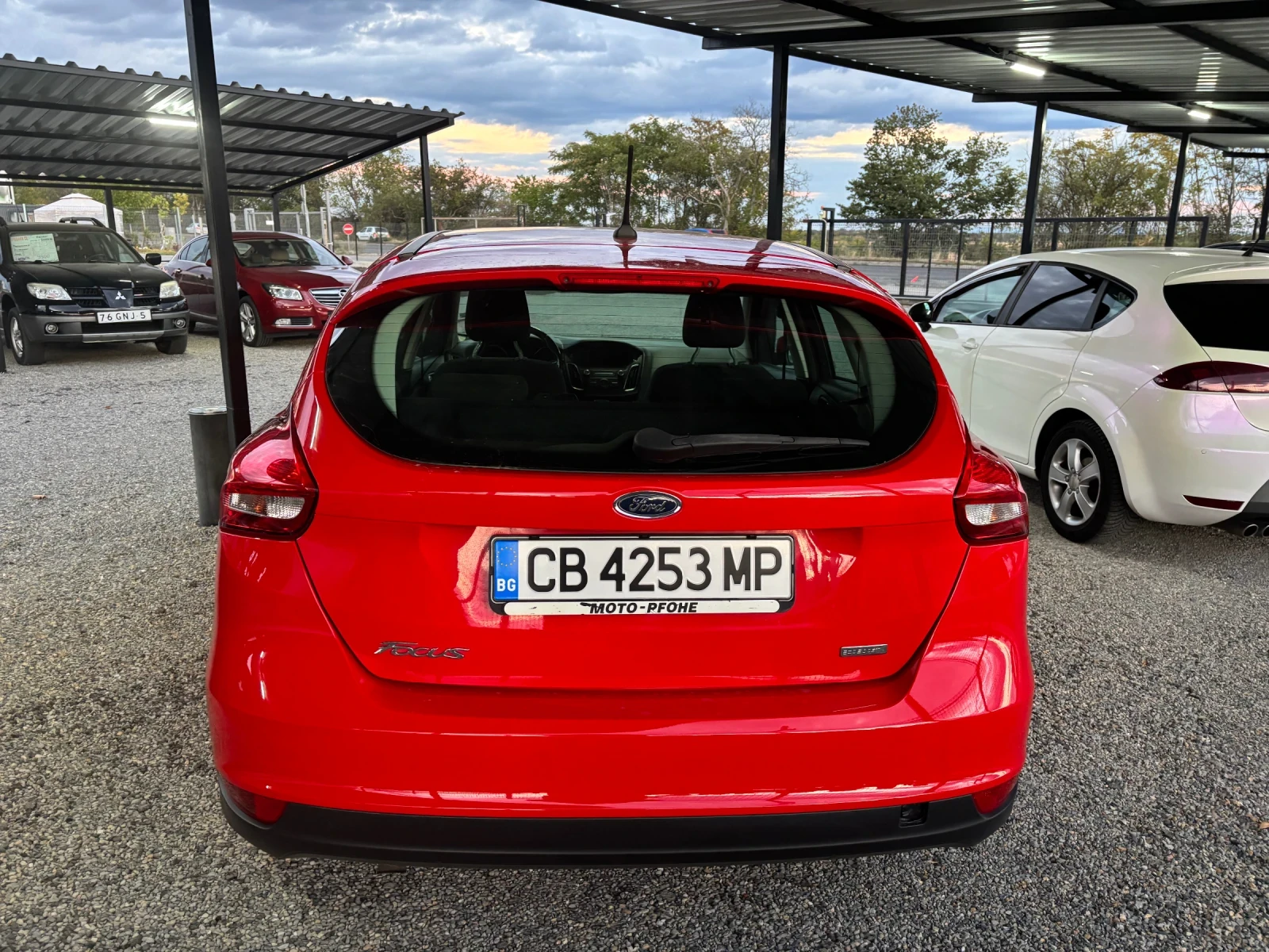 Ford Focus Benzin 1000kub  - изображение 2