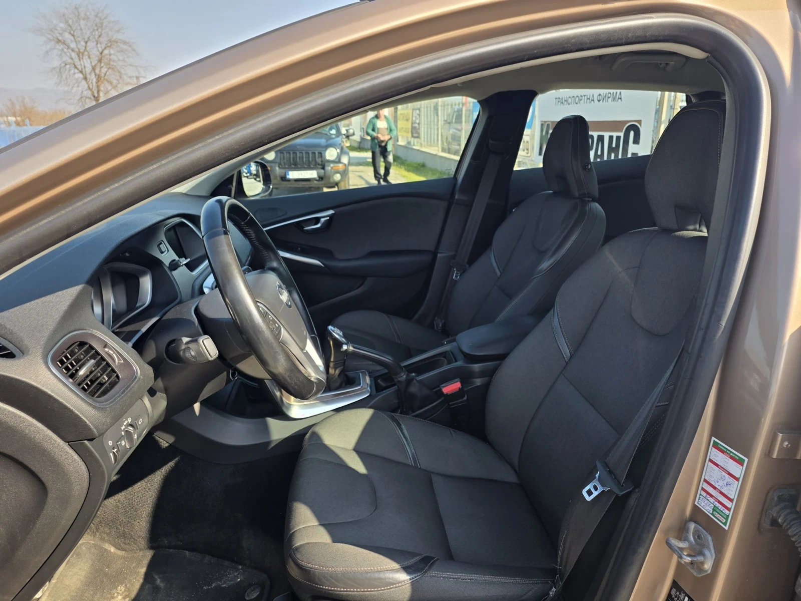 Volvo V40 Cross Country ОБСЛУЖЕН ВСИЧКИ ЕКСТРИ, снимка 6 - Автомобили и джипове - 53791718