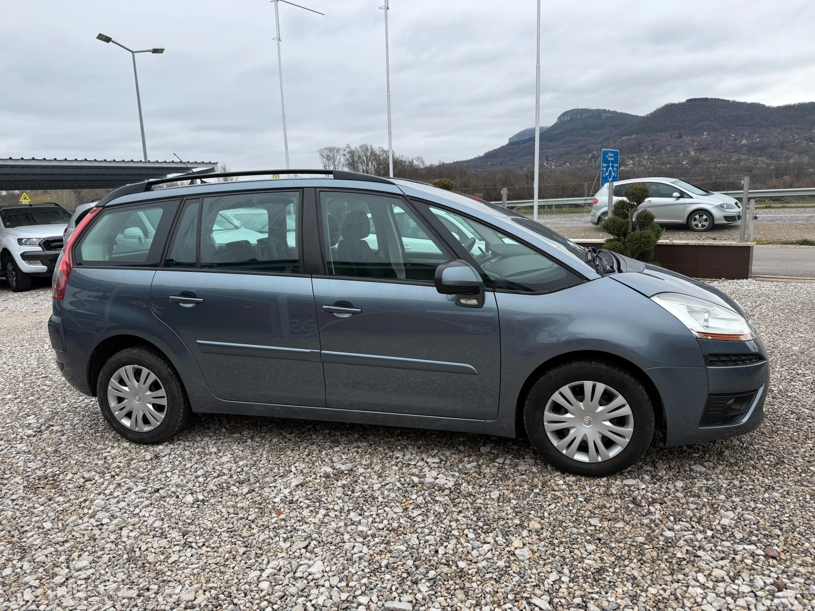 Citroen C4 Picasso 1, 6 HDI АВТОМАТ !! 7 МЕСТА !!, снимка 2 - Автомобили и джипове - 54014547