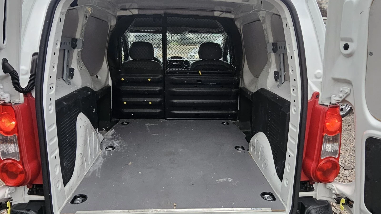 Peugeot Partner, снимка 7 - Автомобили и джипове - 54071200