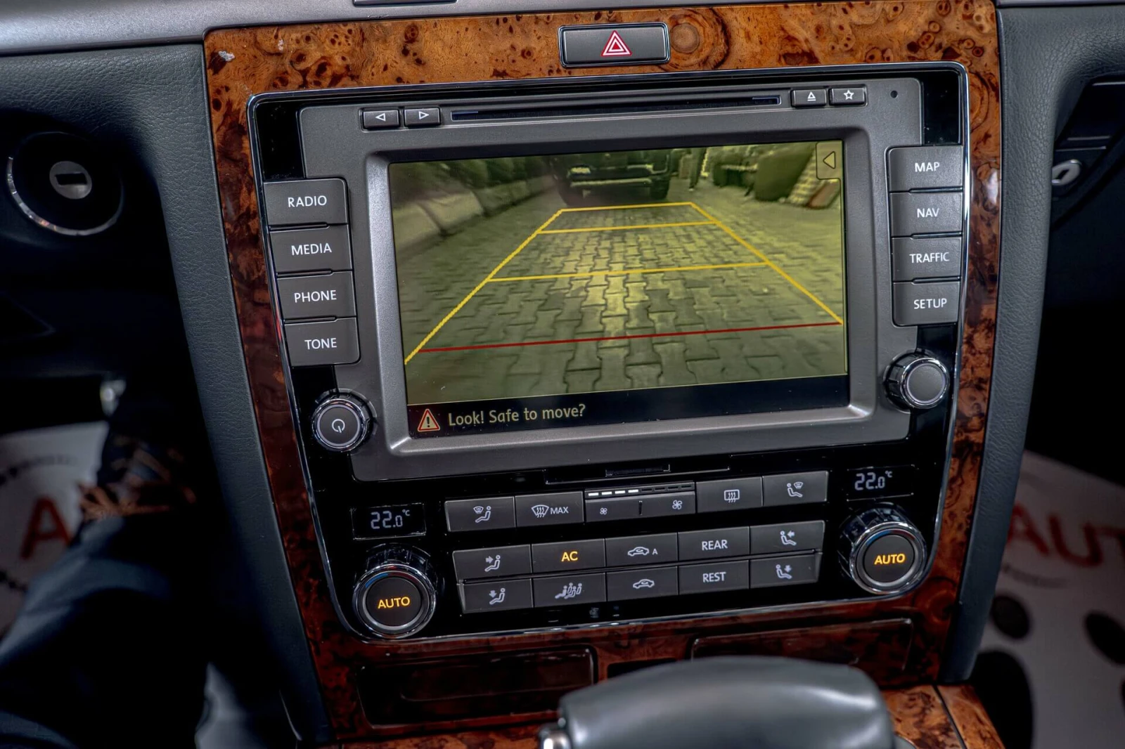 VW Phaeton 3.0TDI/dYnaudio/Обдувхане/Камера/Дистроник, снимка 10 - Автомобили и джипове - 54072024