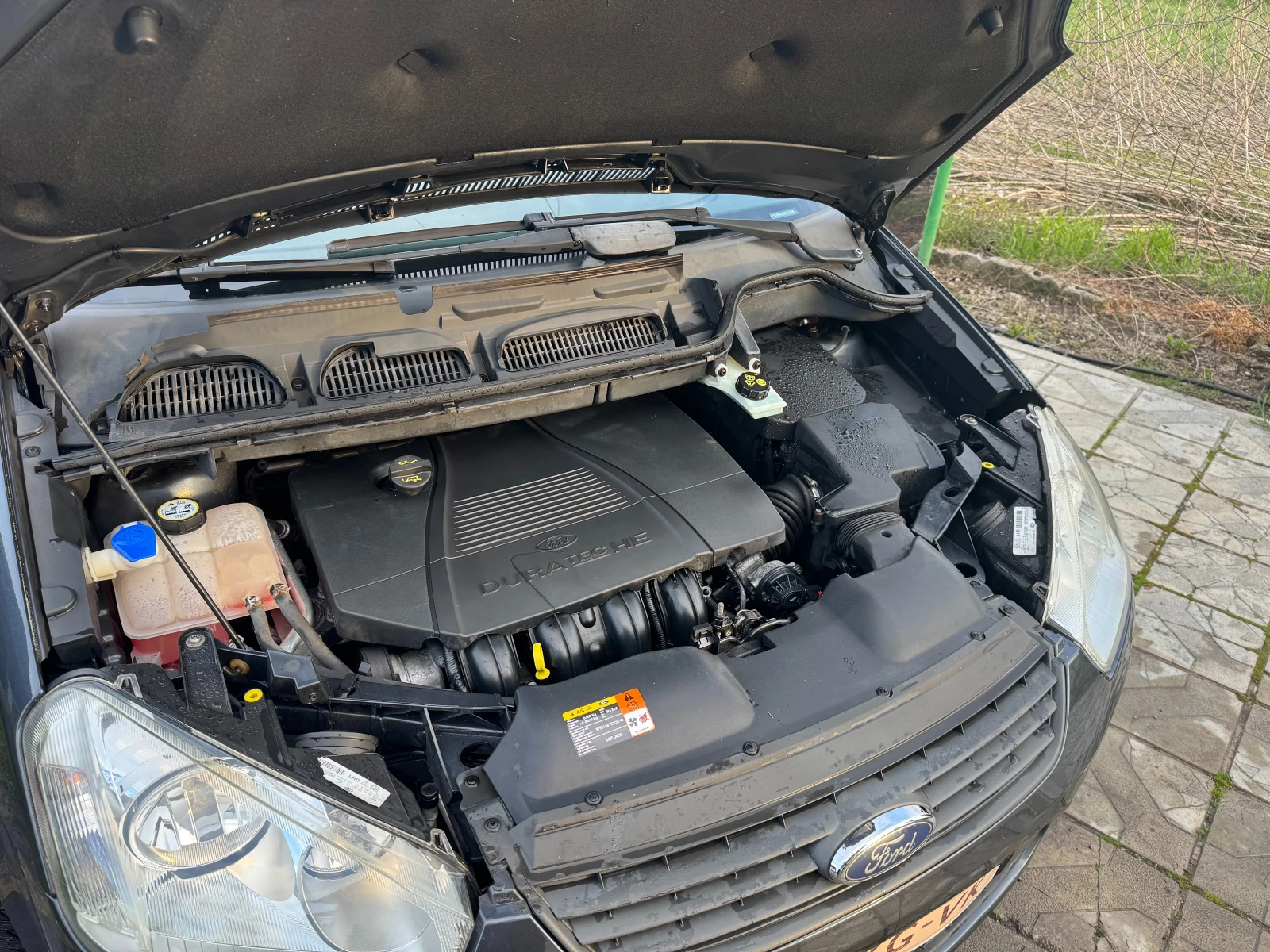 Ford C-max 1.8i 125кс Facelift, снимка 15 - Автомобили и джипове - 54087671