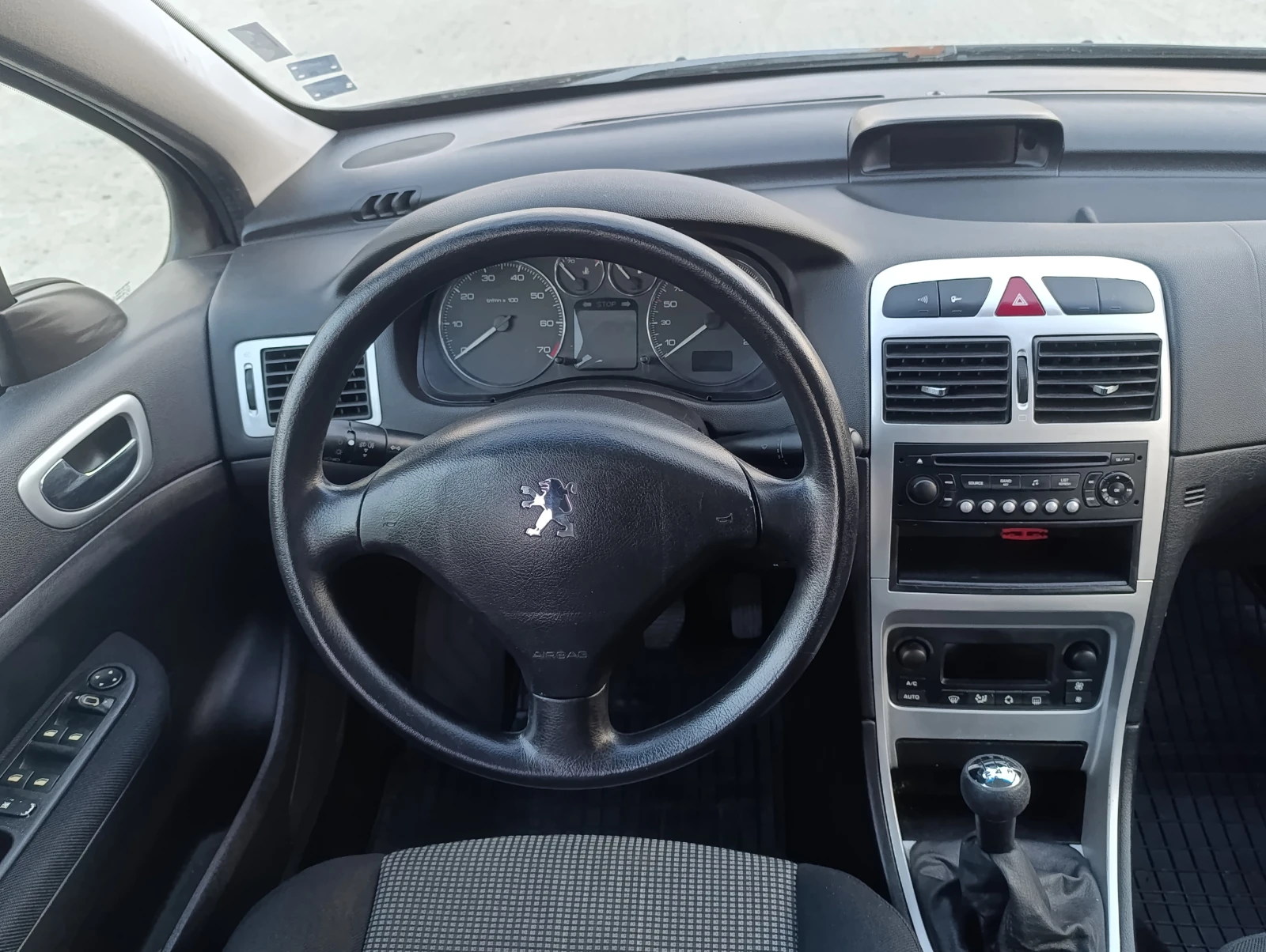 Peugeot 307 1.6i, снимка 8 - Автомобили и джипове - 54260125