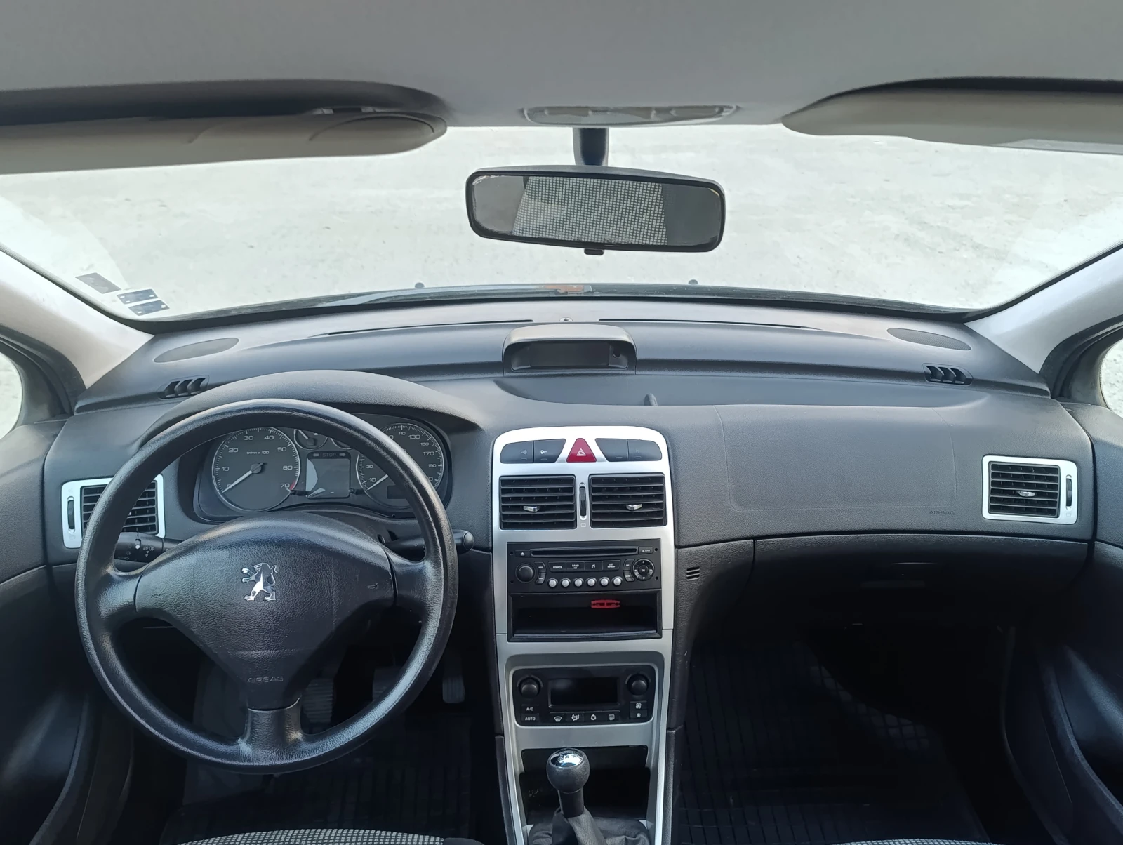 Peugeot 307 1.6i, снимка 9 - Автомобили и джипове - 54260125