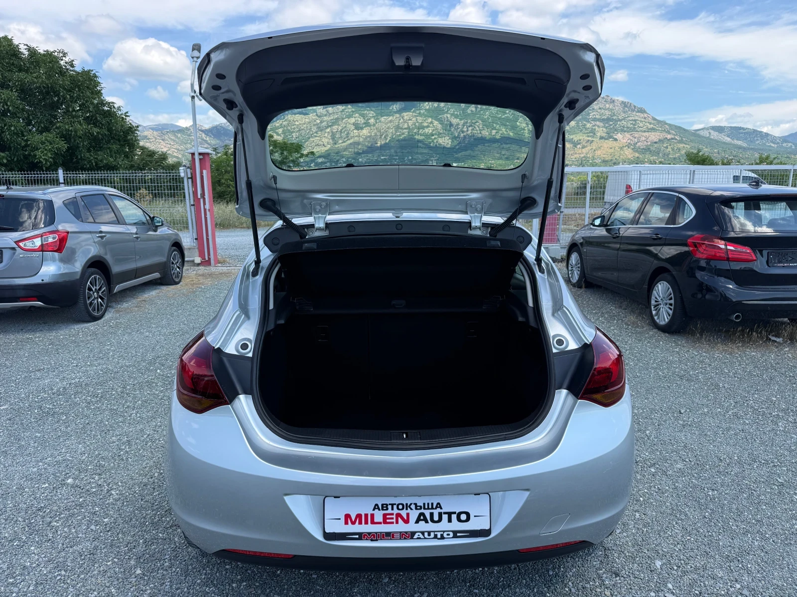 Opel Astra (KATO НОВА), снимка 13 - Автомобили и джипове - 54650572