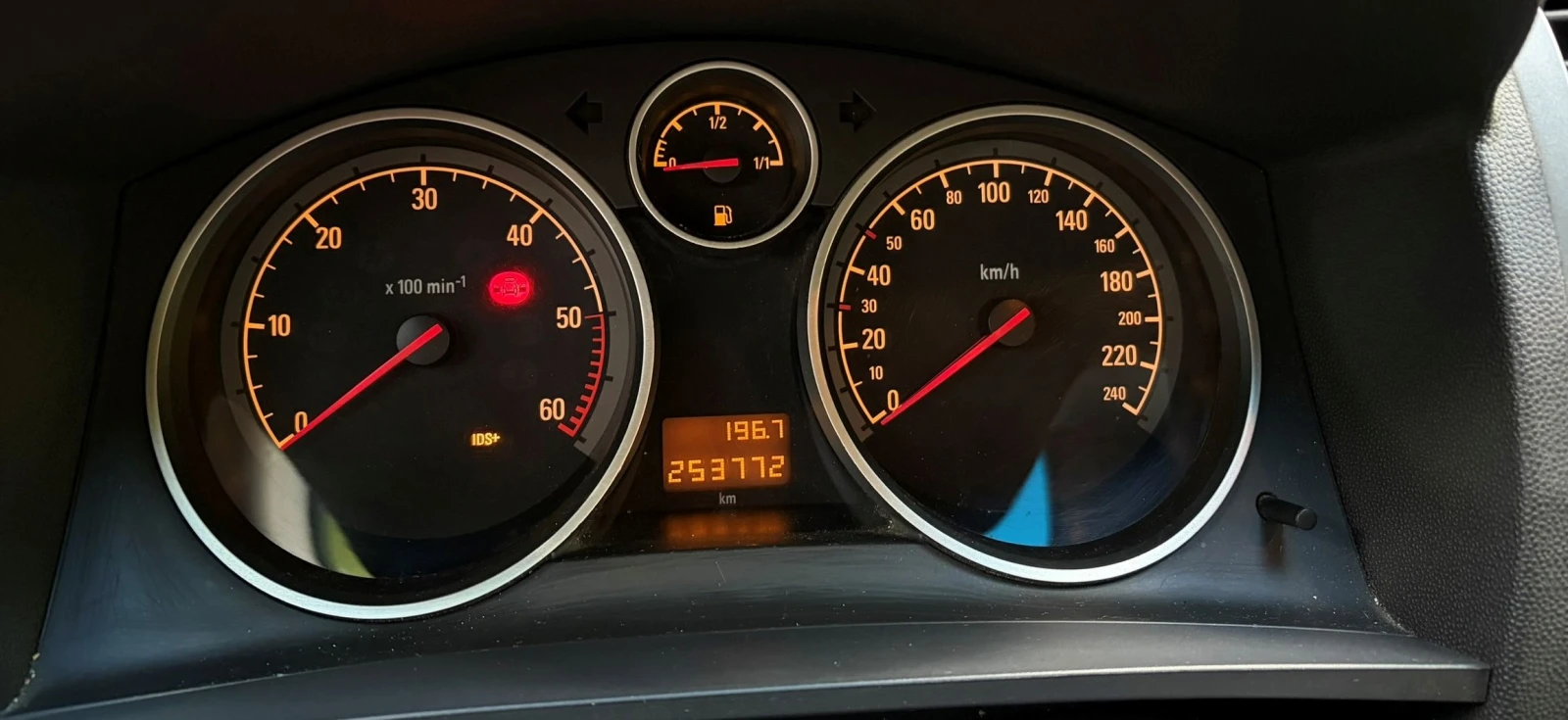 Opel Zafira COSMO, снимка 14 - Автомобили и джипове - 54703922