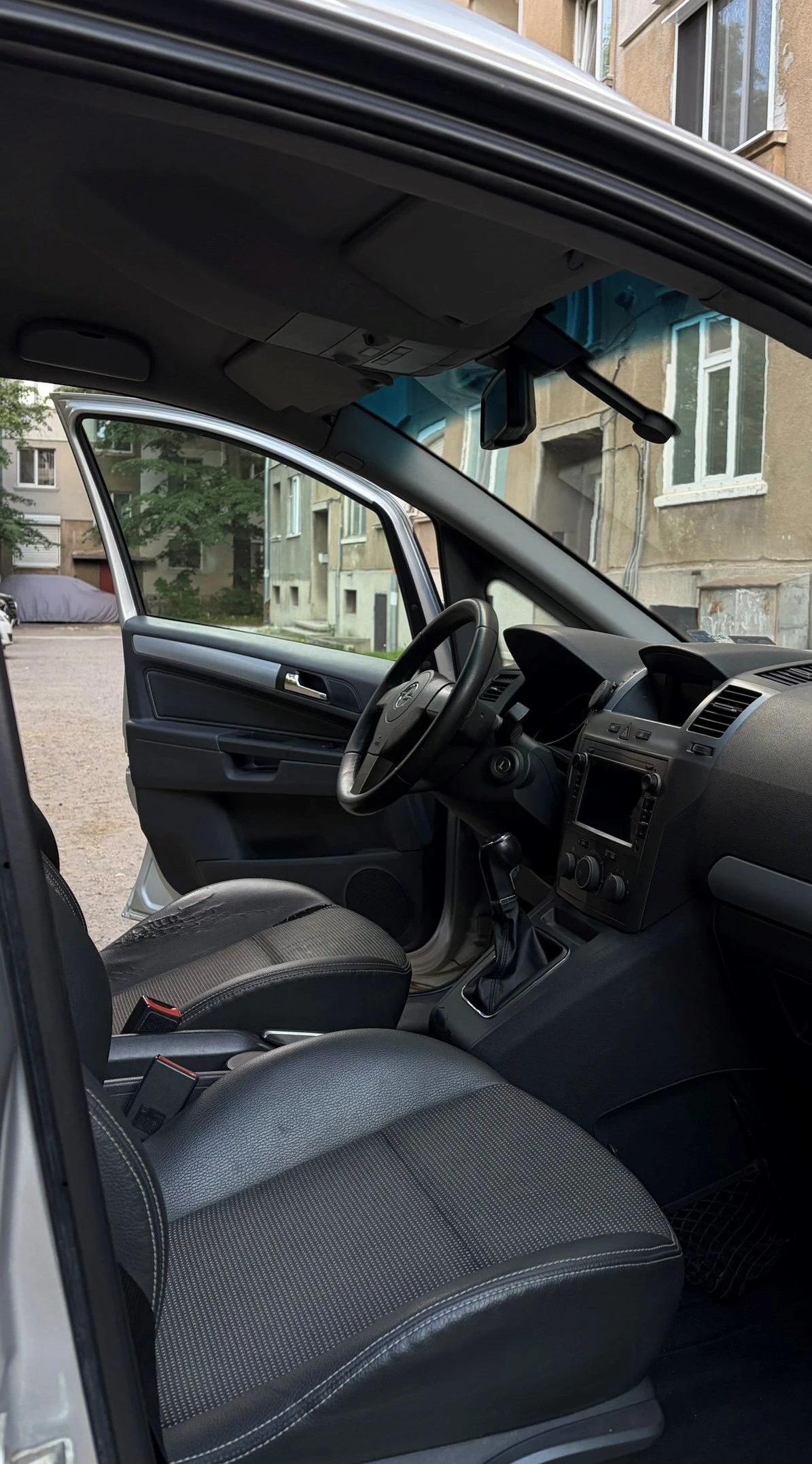 Opel Zafira COSMO, снимка 10 - Автомобили и джипове - 54703922
