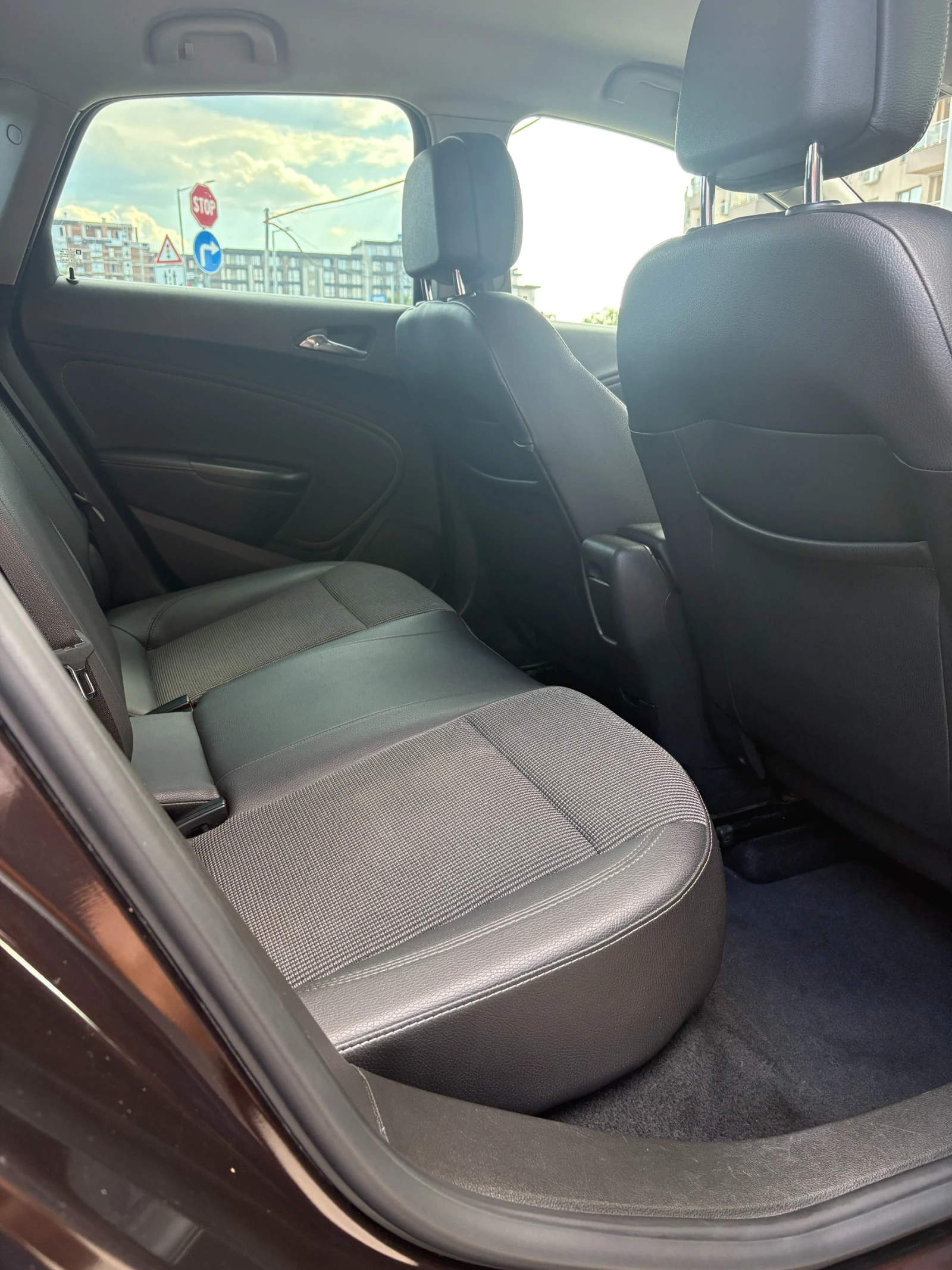 Opel Astra, снимка 11 - Автомобили и джипове - 55164274