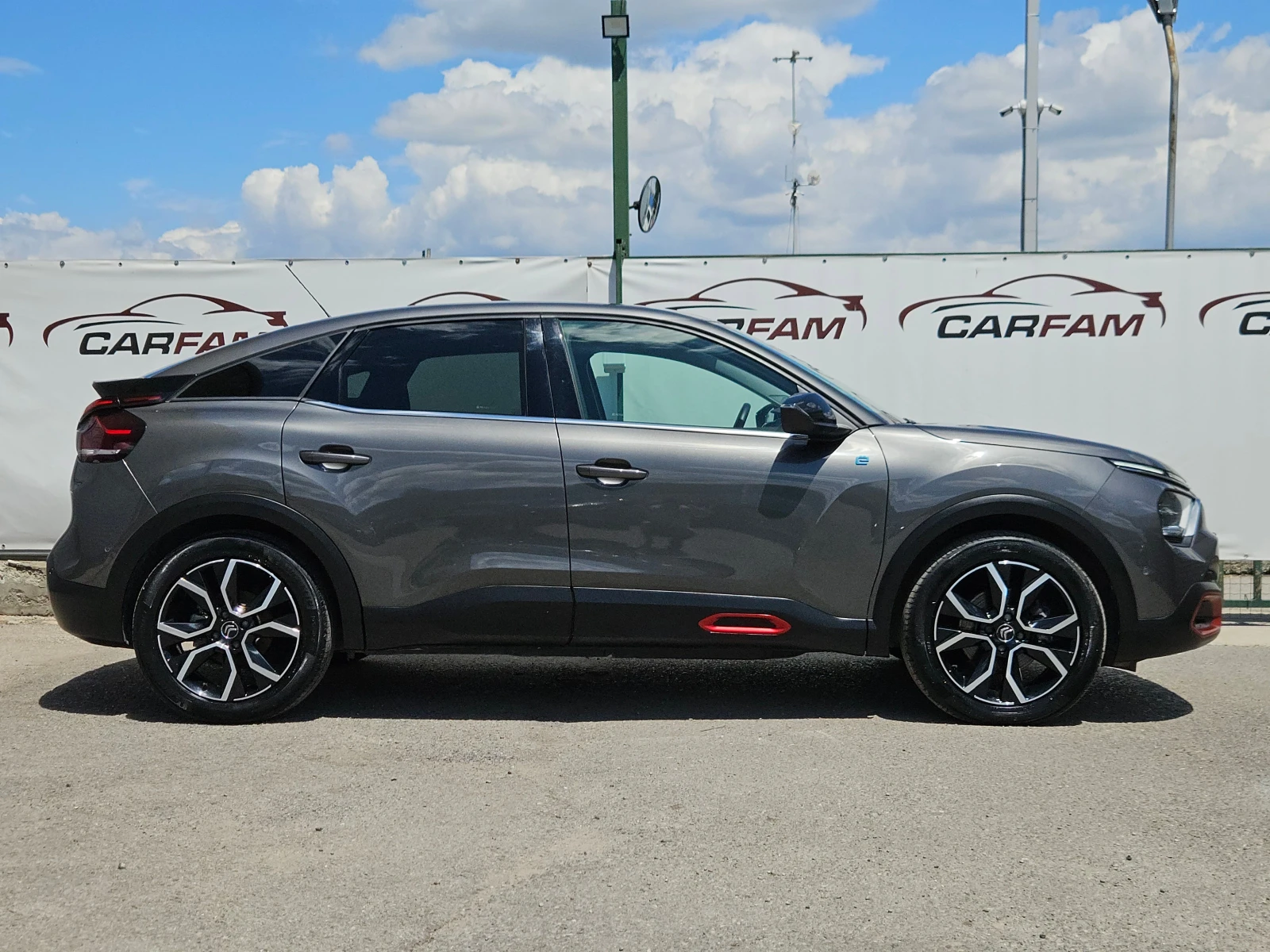 Citroen C4 Electric/Shine/62000км/Head Up/LED/ДИСТРОНИ/КАМЕРА, снимка 2 - Автомобили и джипове - 55187470
