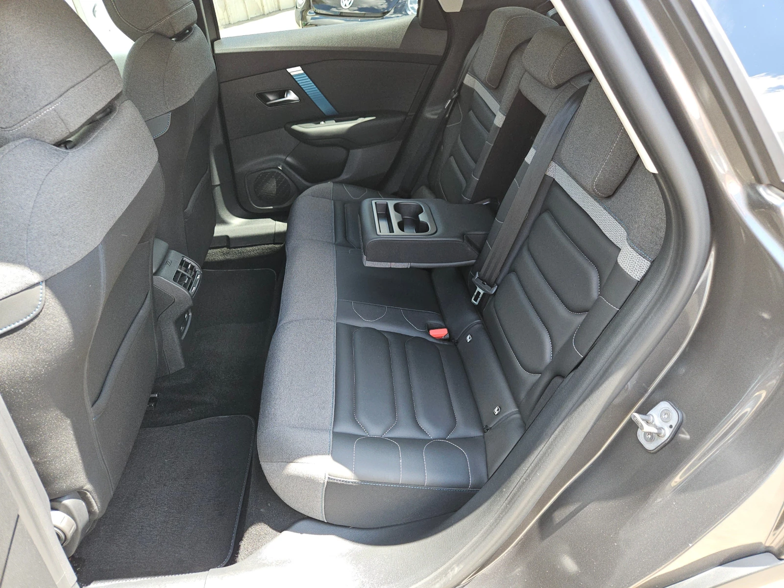 Citroen C4 Electric/Shine/62000км/Head Up/LED/ДИСТРОНИ/КАМЕРА, снимка 16 - Автомобили и джипове - 55187470