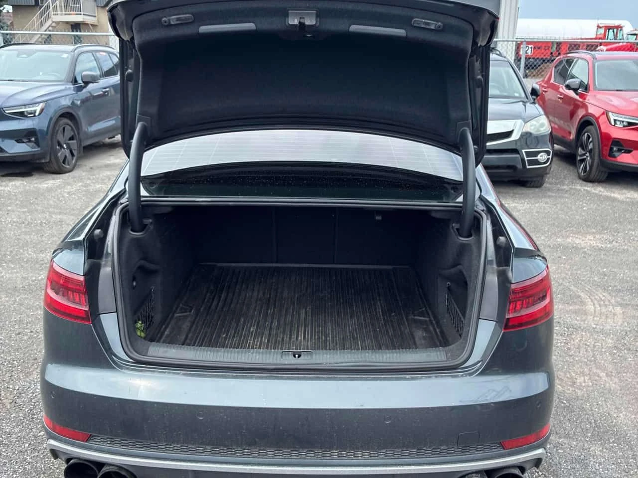 Audi S4 * Progressiv * CARFAX * ОФИЦИАЛЕН ДИЛЪР, снимка 13 - Автомобили и джипове - 55508742