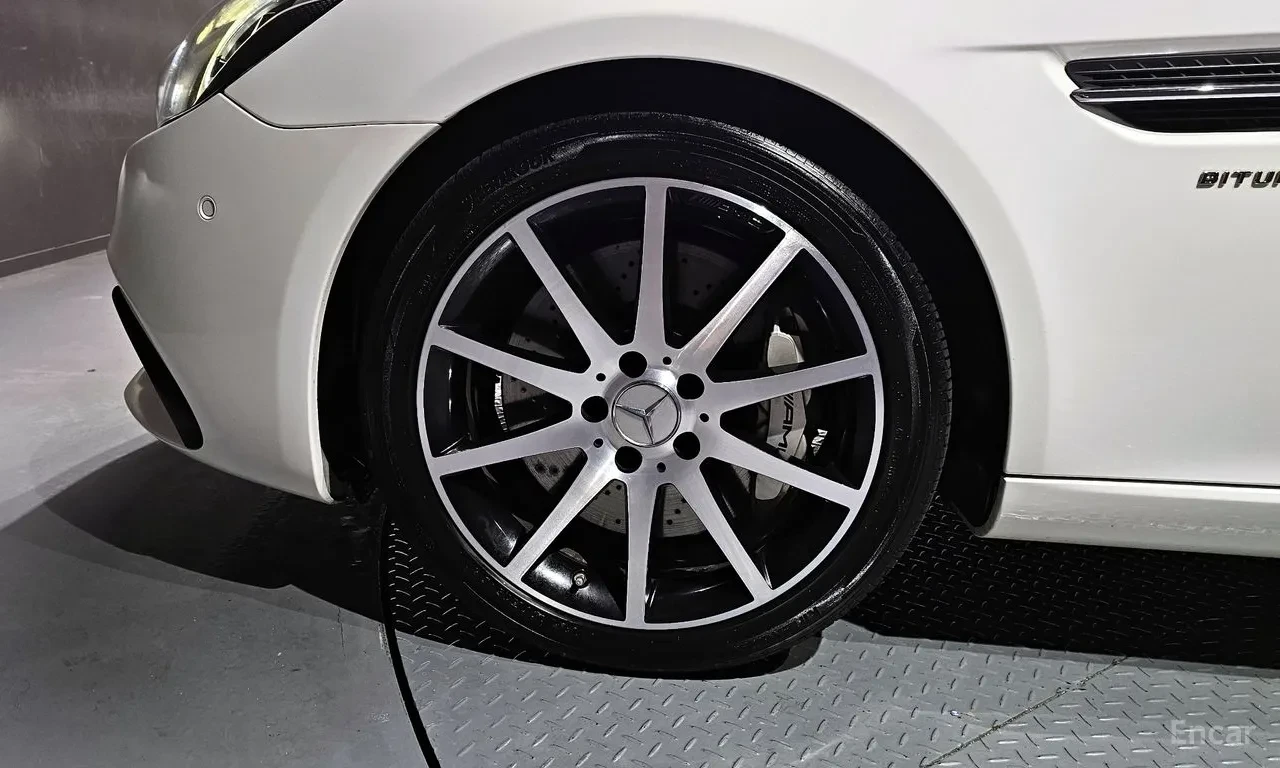 Mercedes-Benz SLC 43AMG* КАМЕРА* ИСТОРИЯ* ЛИЗИНГ, снимка 5 - Автомобили и джипове - 55628052