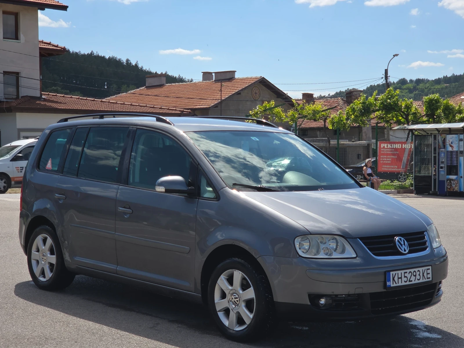 VW Touran 1.9 дизел 105 коня 6 скорости 2006г !!, снимка 7 - Автомобили и джипове - 55703890