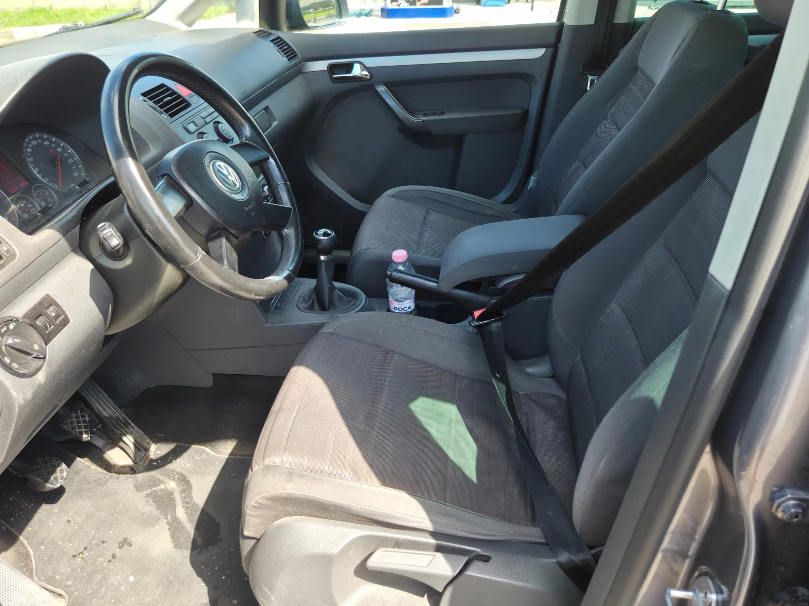VW Touran 1.9 дизел 105 коня 6 скорости 2006г !!, снимка 9 - Автомобили и джипове - 55703890