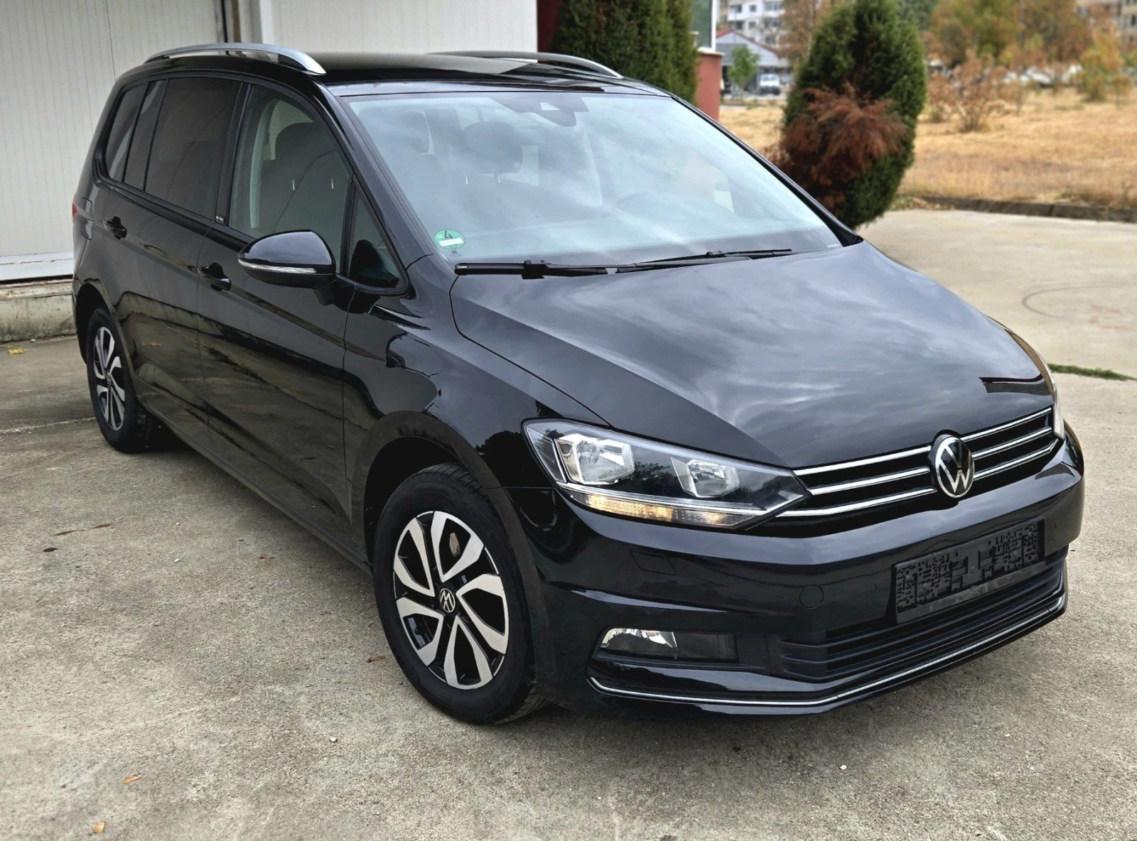 VW Touran 2.0TDI 150 ACTIVE , снимка 3 - Автомобили и джипове - 56277906