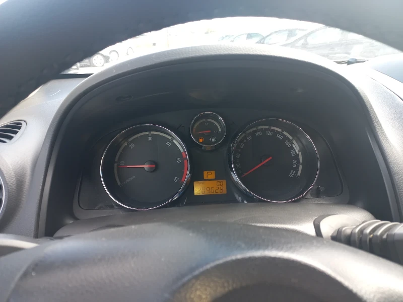 Opel Antara 2, 0 TDCI 4?4  KOJA  Avtomat, снимка 5 - Автомобили и джипове - 51908969