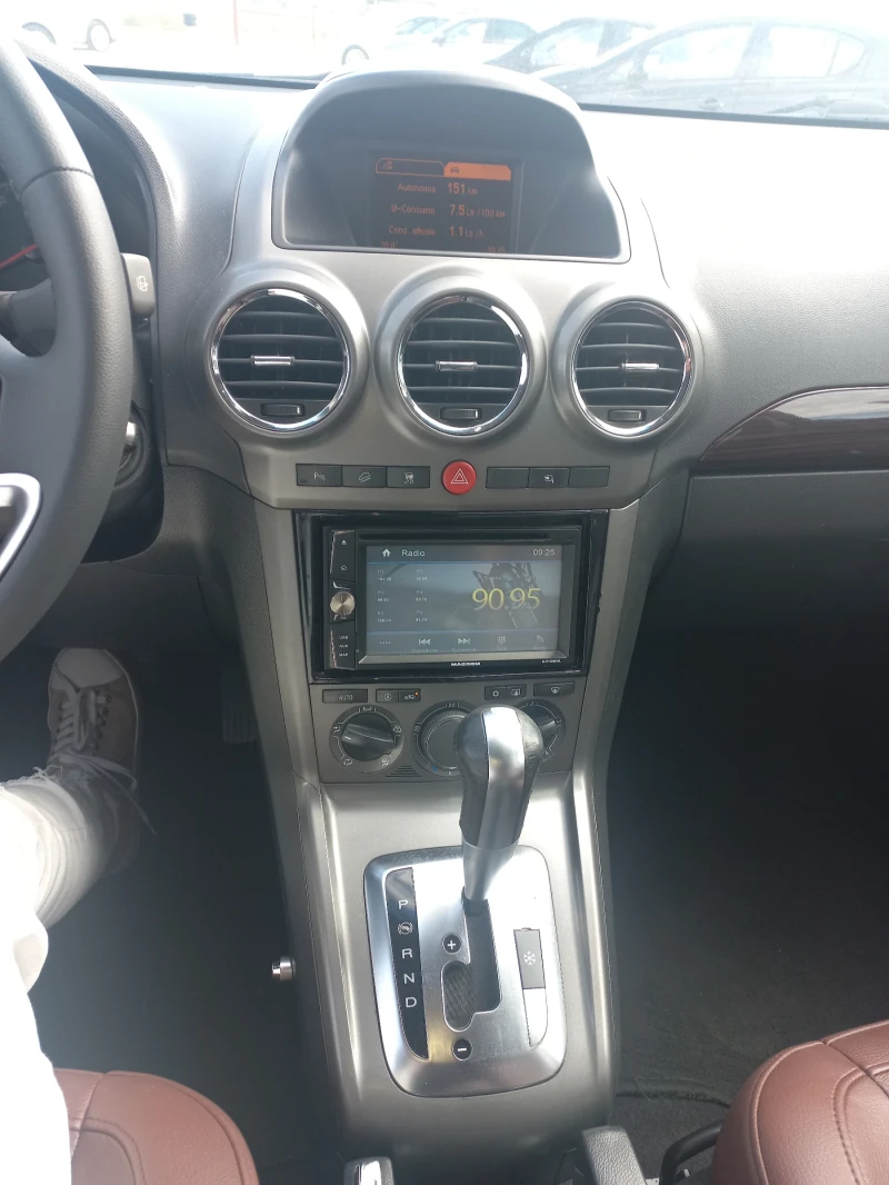 Opel Antara 2, 0 TDCI 4?4  KOJA  Avtomat, снимка 7 - Автомобили и джипове - 51908969