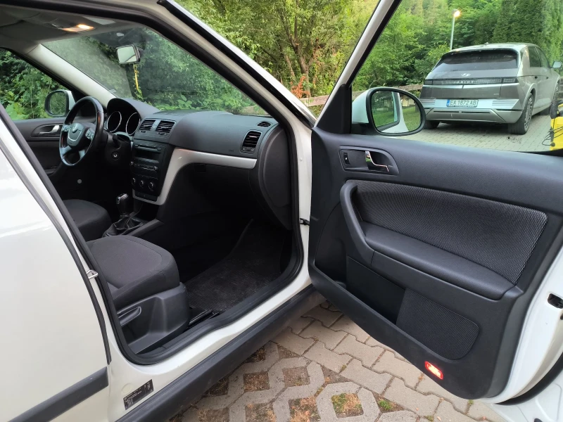 Skoda Yeti 4х4 1.6 TDI 105кс, снимка 6 - Автомобили и джипове - 52881257