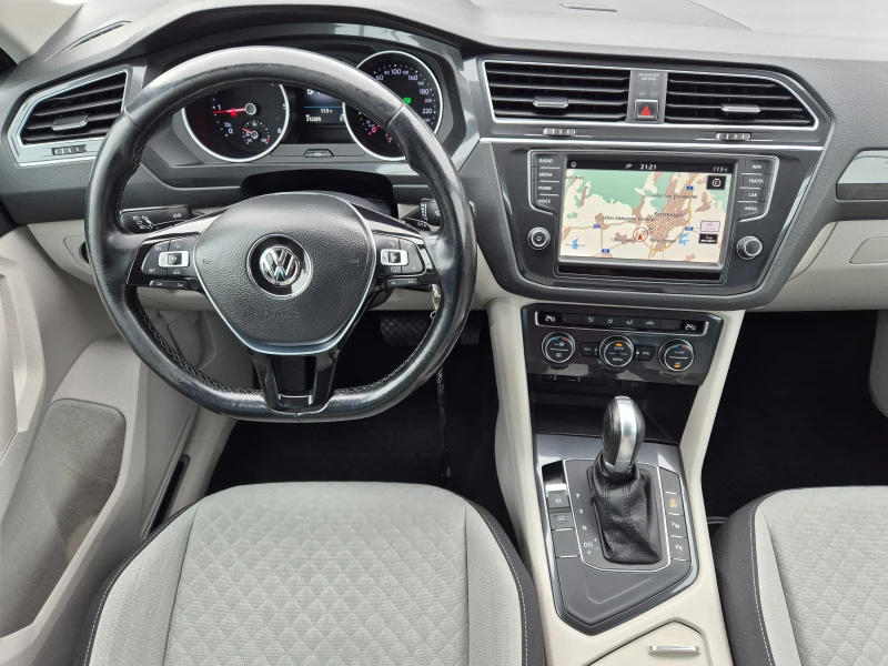 VW Tiguan 2.0TDI* AUTOMAT* , снимка 13 - Автомобили и джипове - 52333019