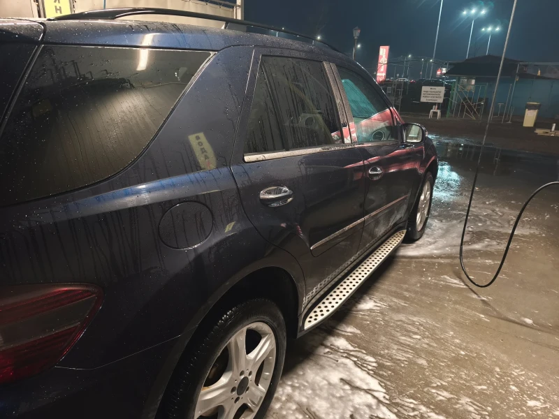 Mercedes-Benz ML 320 Пълна сервизна история. Внос Германия. 2-ри собств, снимка 4 - Автомобили и джипове - 52899177