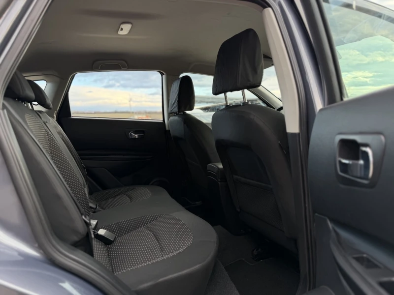 Nissan Qashqai 2.0dCi 4x4 NAVI, снимка 14 - Автомобили и джипове - 53113675