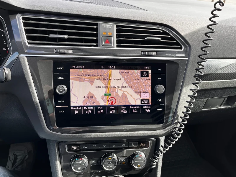 VW Tiguan, снимка 12 - Автомобили и джипове - 53471080
