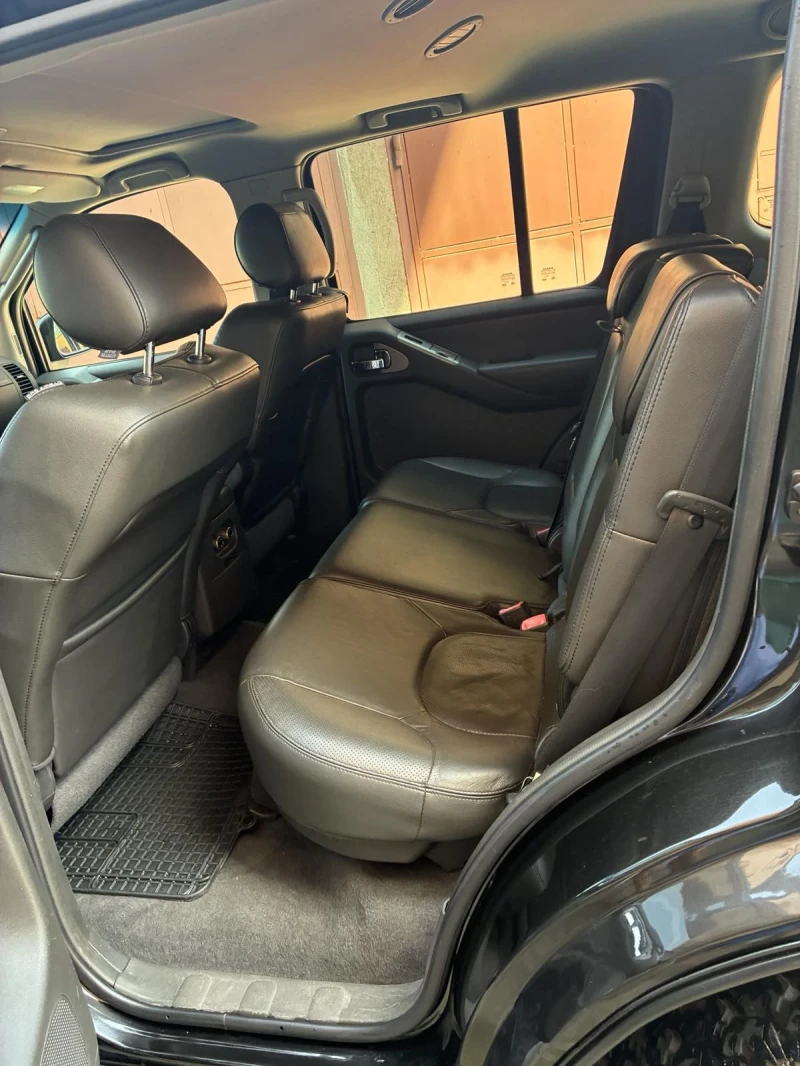 Nissan Pathfinder 4.0 бензин, снимка 2 - Автомобили и джипове - 53571682