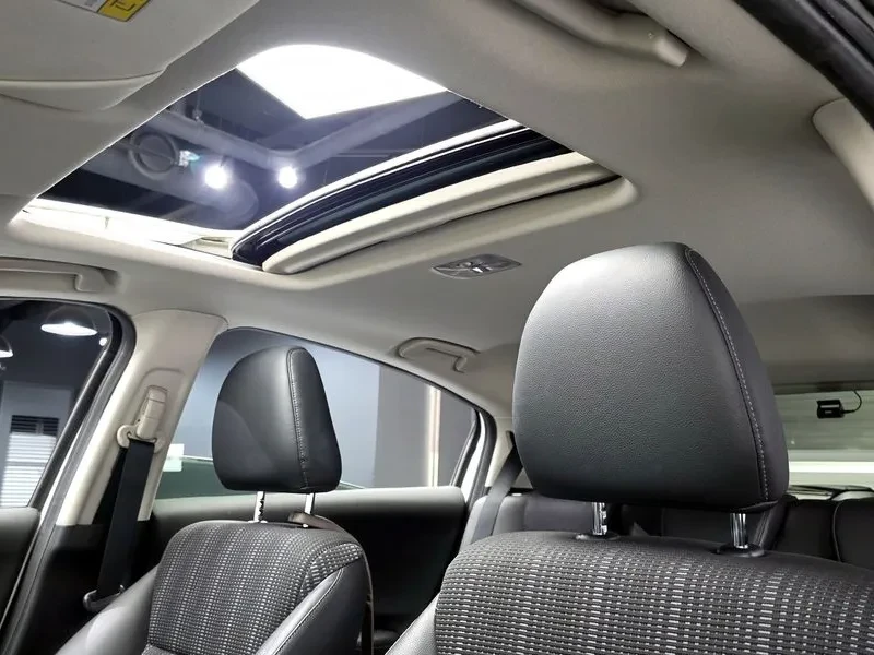 Honda Hr-v 1.8 Бензин, снимка 12 - Автомобили и джипове - 55569893