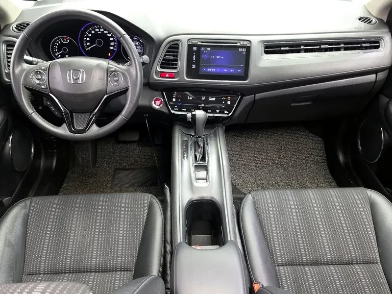 Honda Hr-v 1.8 Бензин, снимка 3 - Автомобили и джипове - 55569893