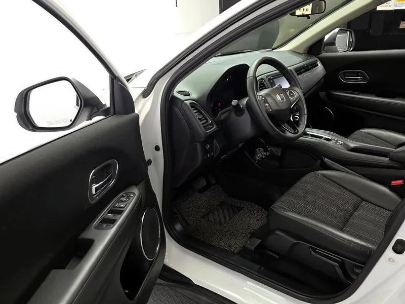 Honda Hr-v 1.8 Бензин, снимка 9 - Автомобили и джипове - 55569893